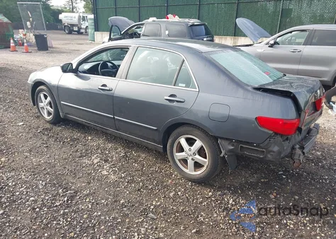 2005 Honda Accord 2.4 Ex z USA, uszkodzony, nr VIN 1HGCM56795A077617